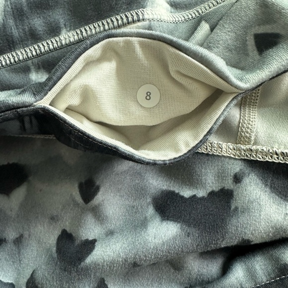 Lululemon Wunder Under Crop II Pretty Plume Angel Wing Black Size 8 Style W6C96S - Picture 5 of 8